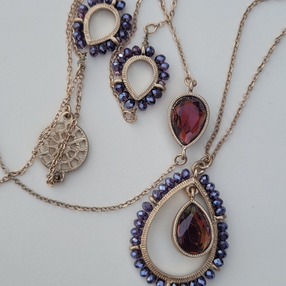 Premier Designs Gold and Burgundy Necklace - Picture 2 of 4